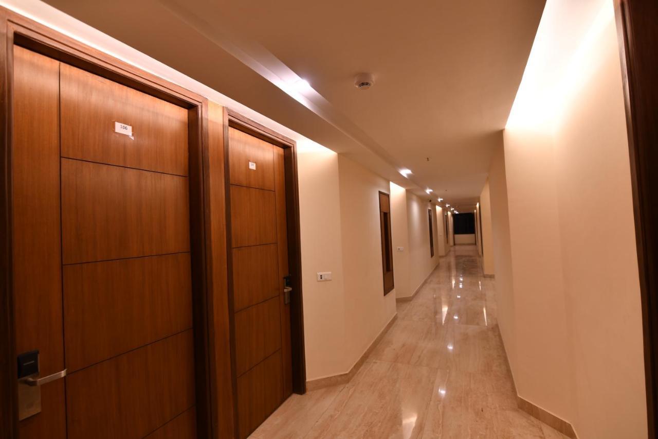 Hotel Krishna Palace Ayodhya 외부 사진