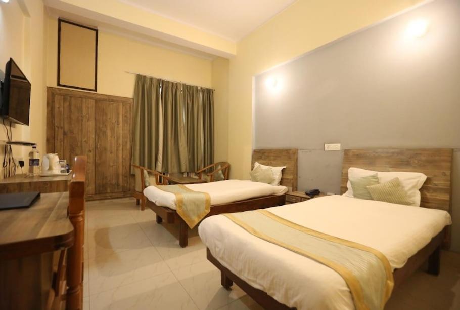 Hotel Krishna Palace Ayodhya 외부 사진