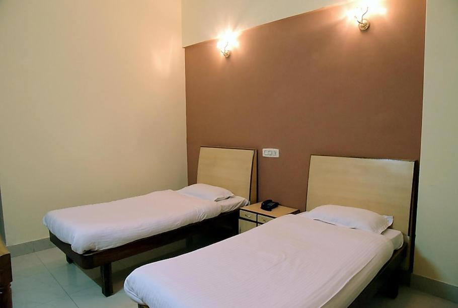 Hotel Krishna Palace Ayodhya 외부 사진