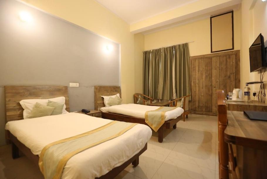 Hotel Krishna Palace Ayodhya 외부 사진
