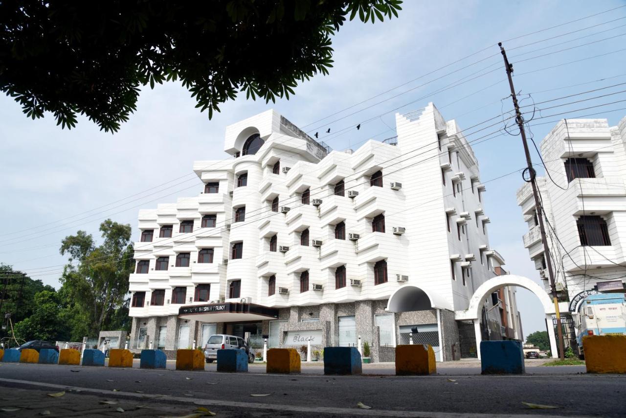 Hotel Krishna Palace Ayodhya 외부 사진
